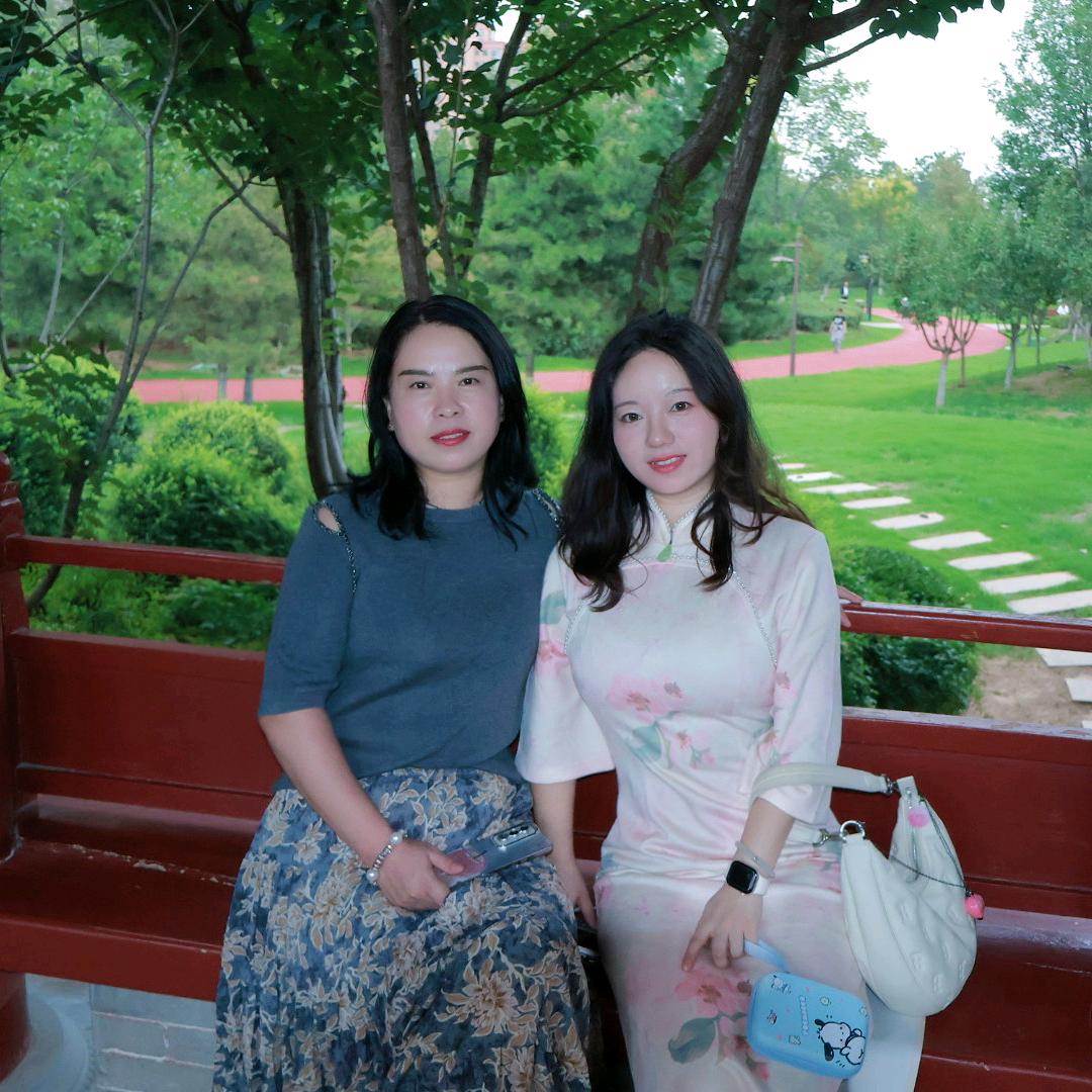 岁月静好拒私聊👠👠👠👠👠🌹(