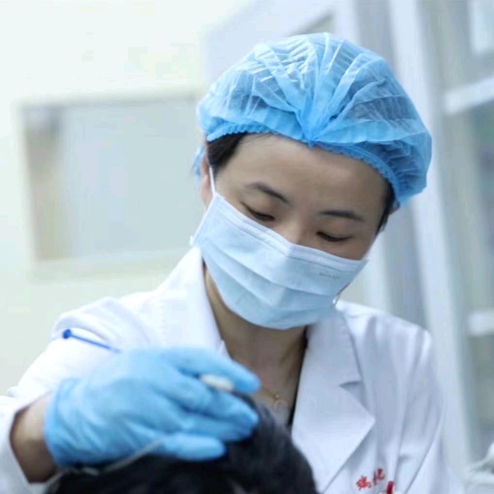 吴逸雯