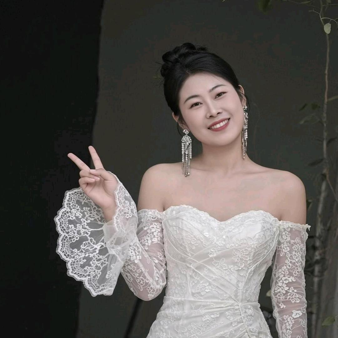 金鳯凰，板桥集家具城