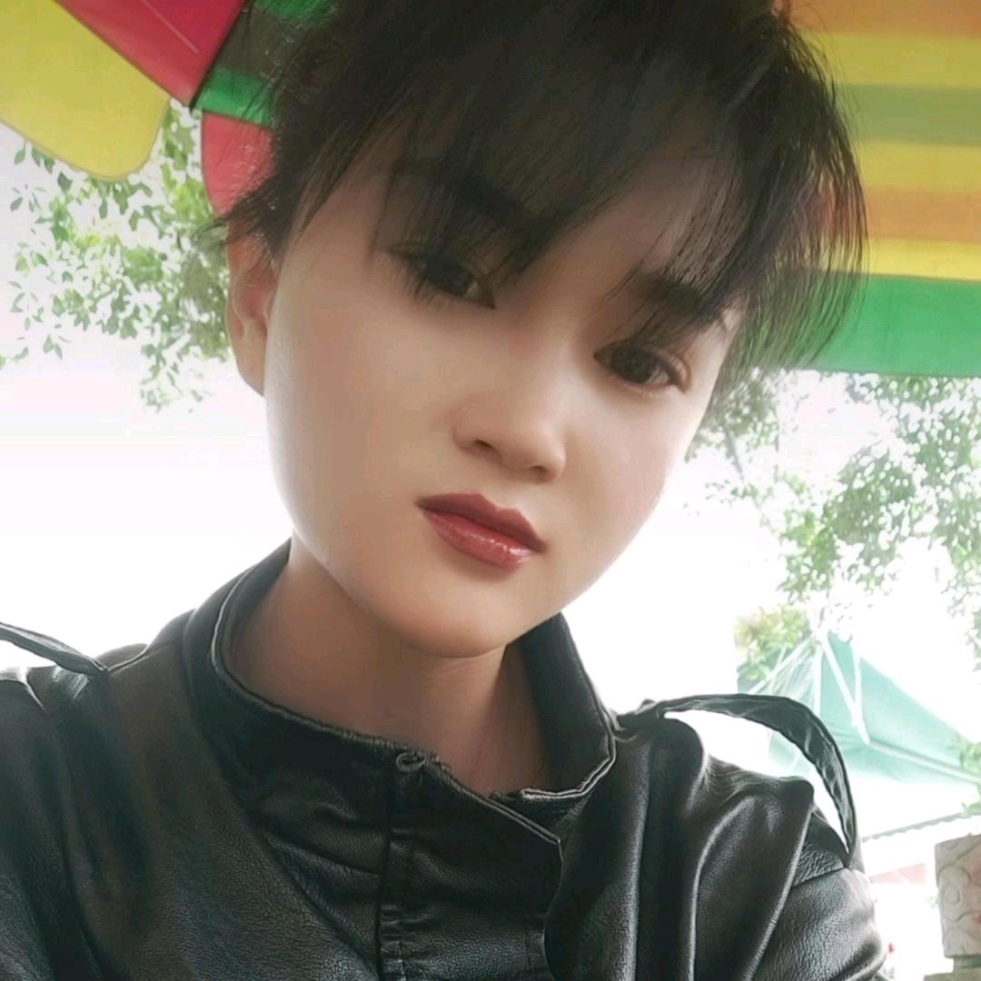 93年的猪肉妹