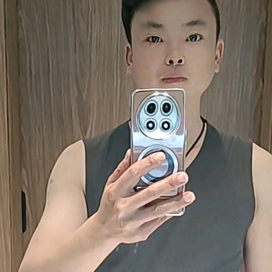 太阳下的冰淇淋