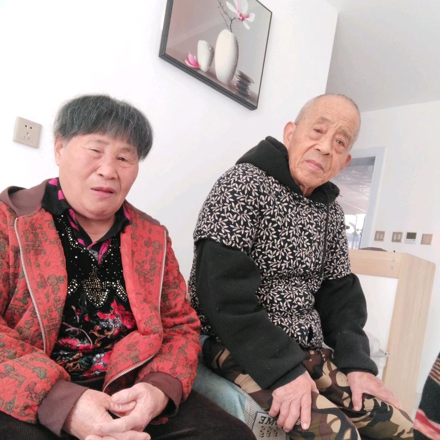 滴姐小戚（公公)