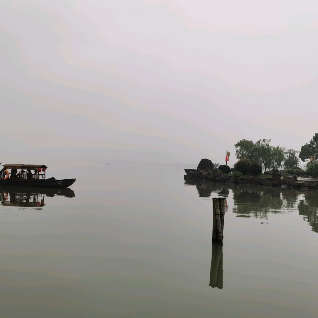 王建华