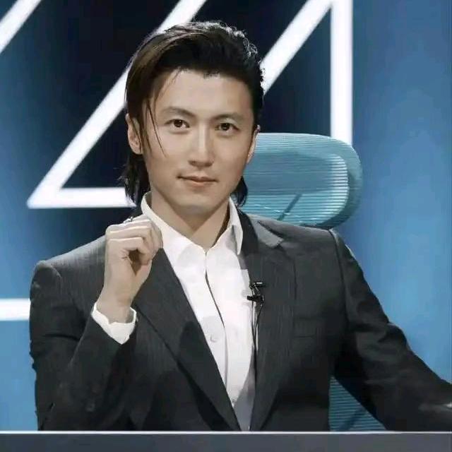 85后的小薇锋哥烤肠