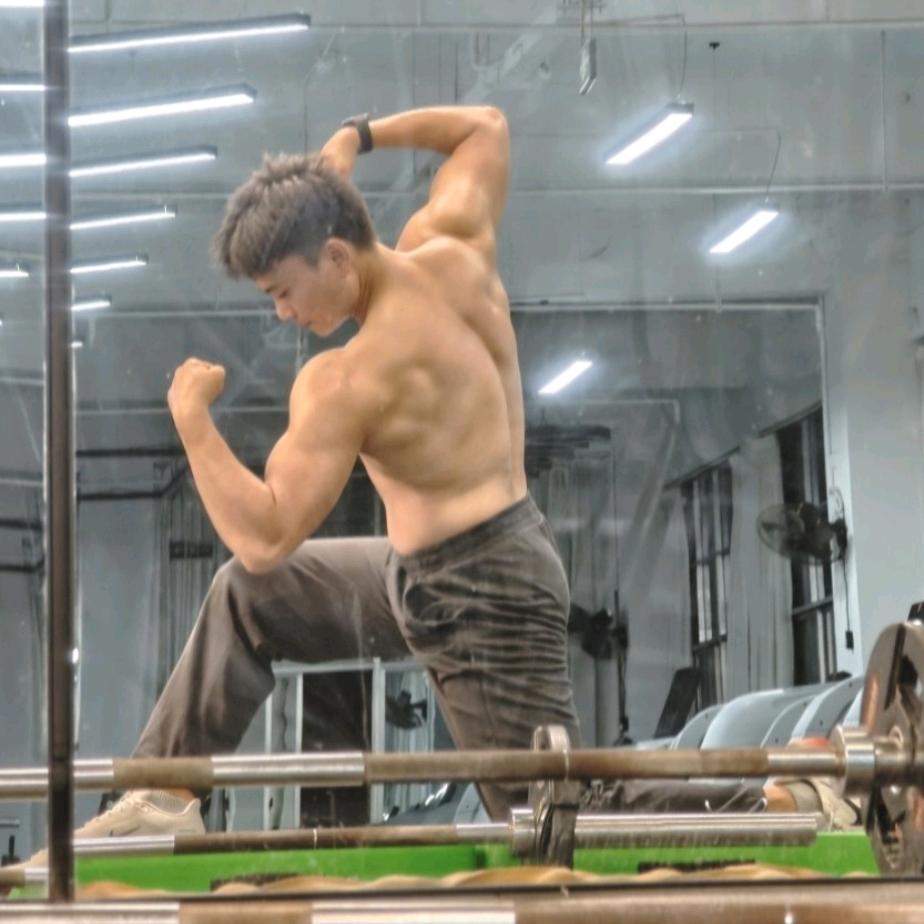 秋秋（脱脂牛马）