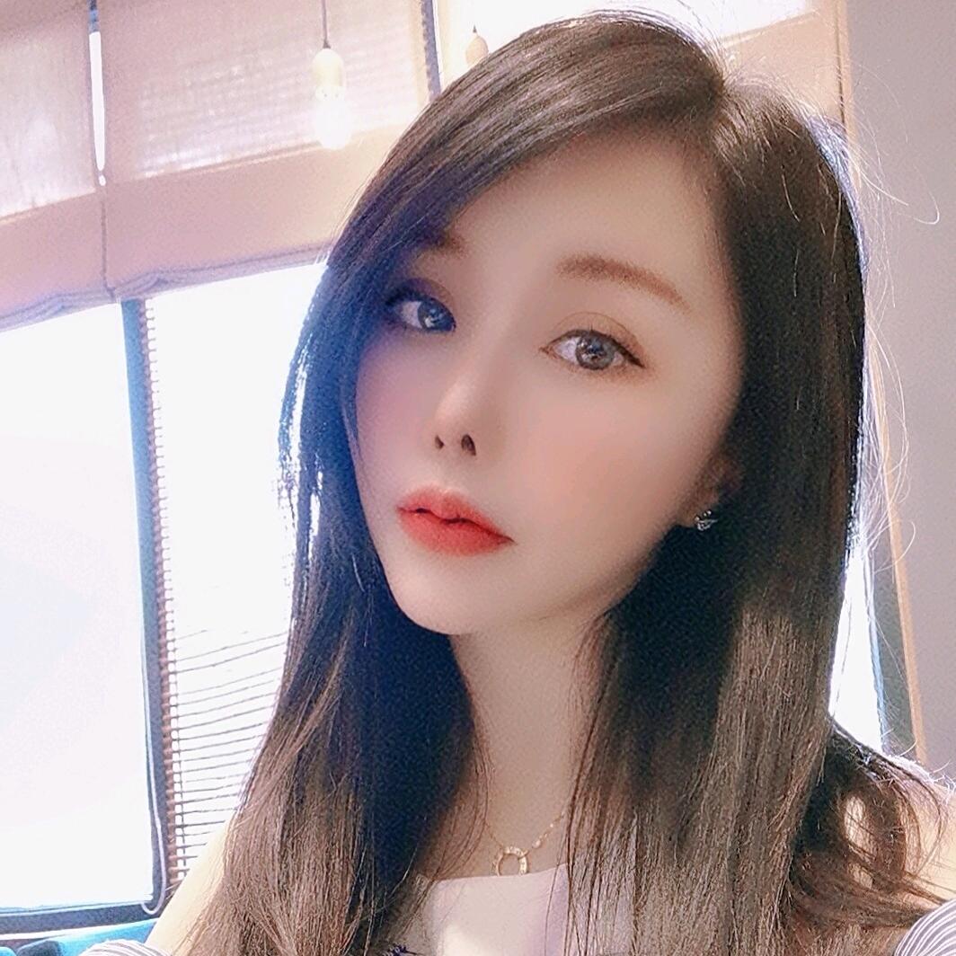 小撅嘴么么😘哒👄