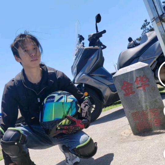 用户9510929054695