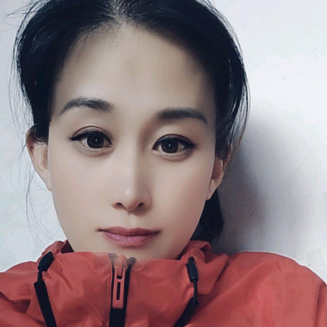白小白^O^