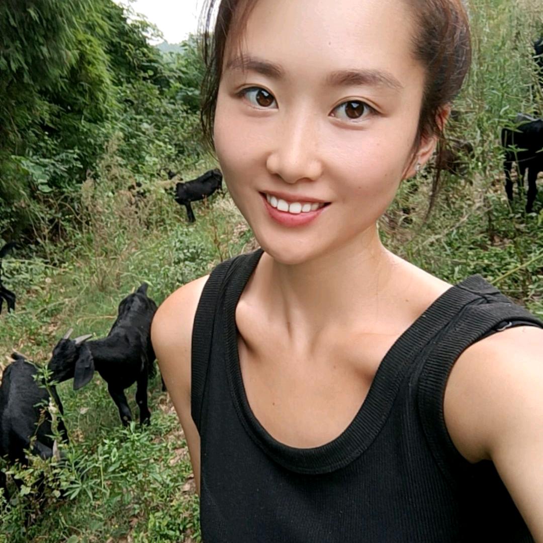 邓洁