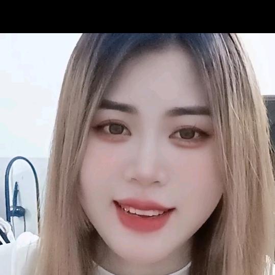 hoàng thiên Trang 2