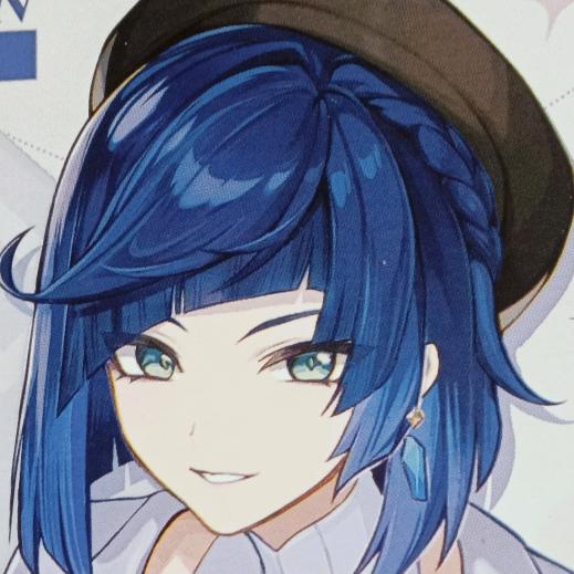 Lucy拾月