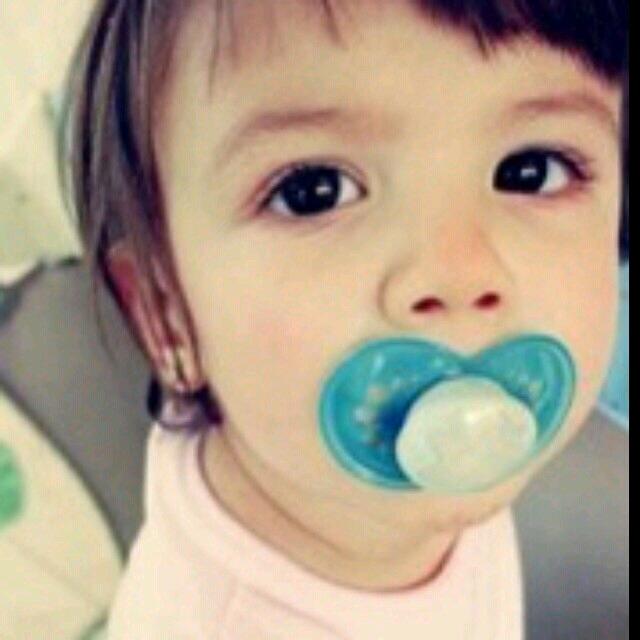 叼个奶嘴走四方🍼