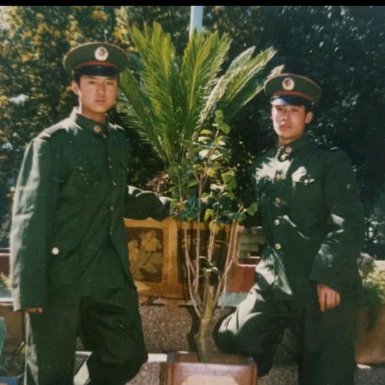 骑着蜗牛去兜风@