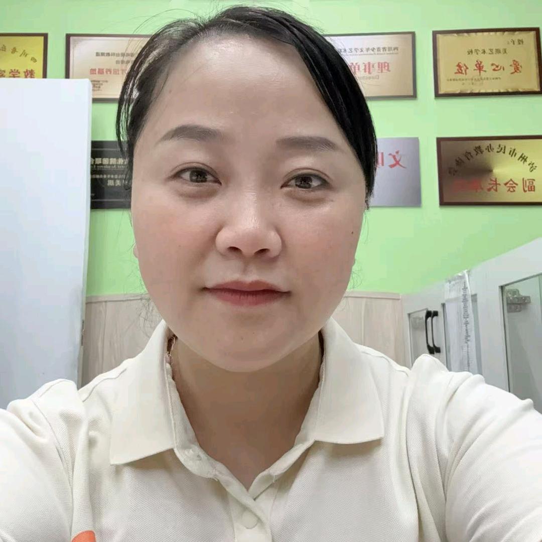 美琪教育天府花园校区兰老师