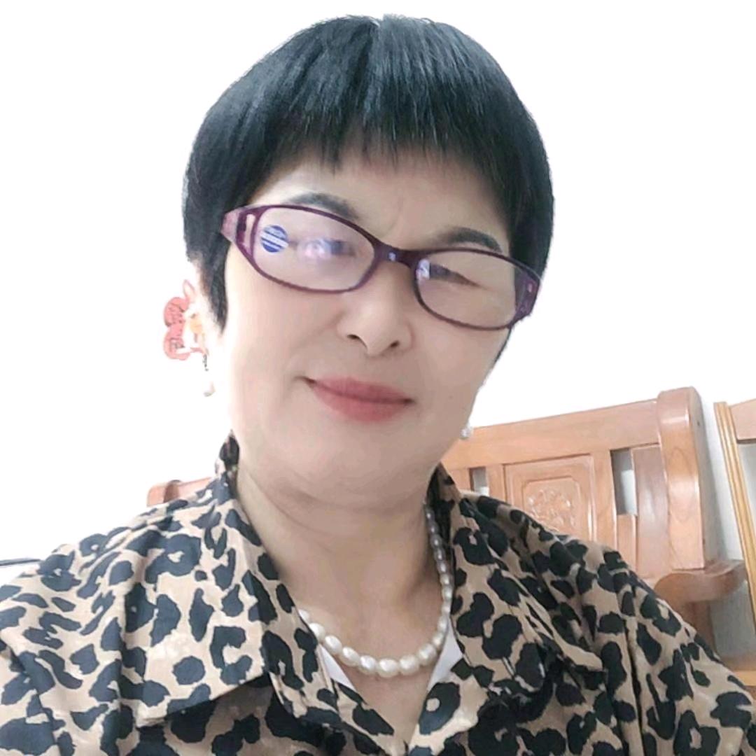 何姐    小店，中午12点开播1