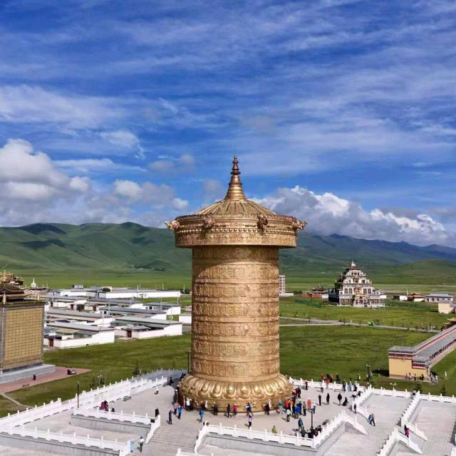 是热爱自驾游的大掌柜吖