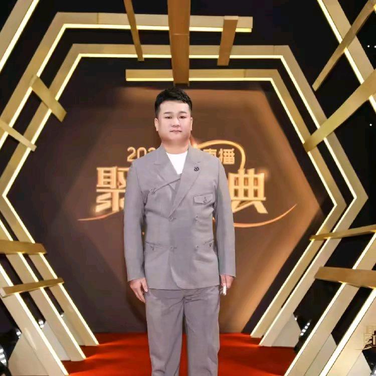 广西警务学校崔主任