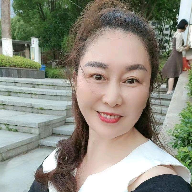 英姐超爱美