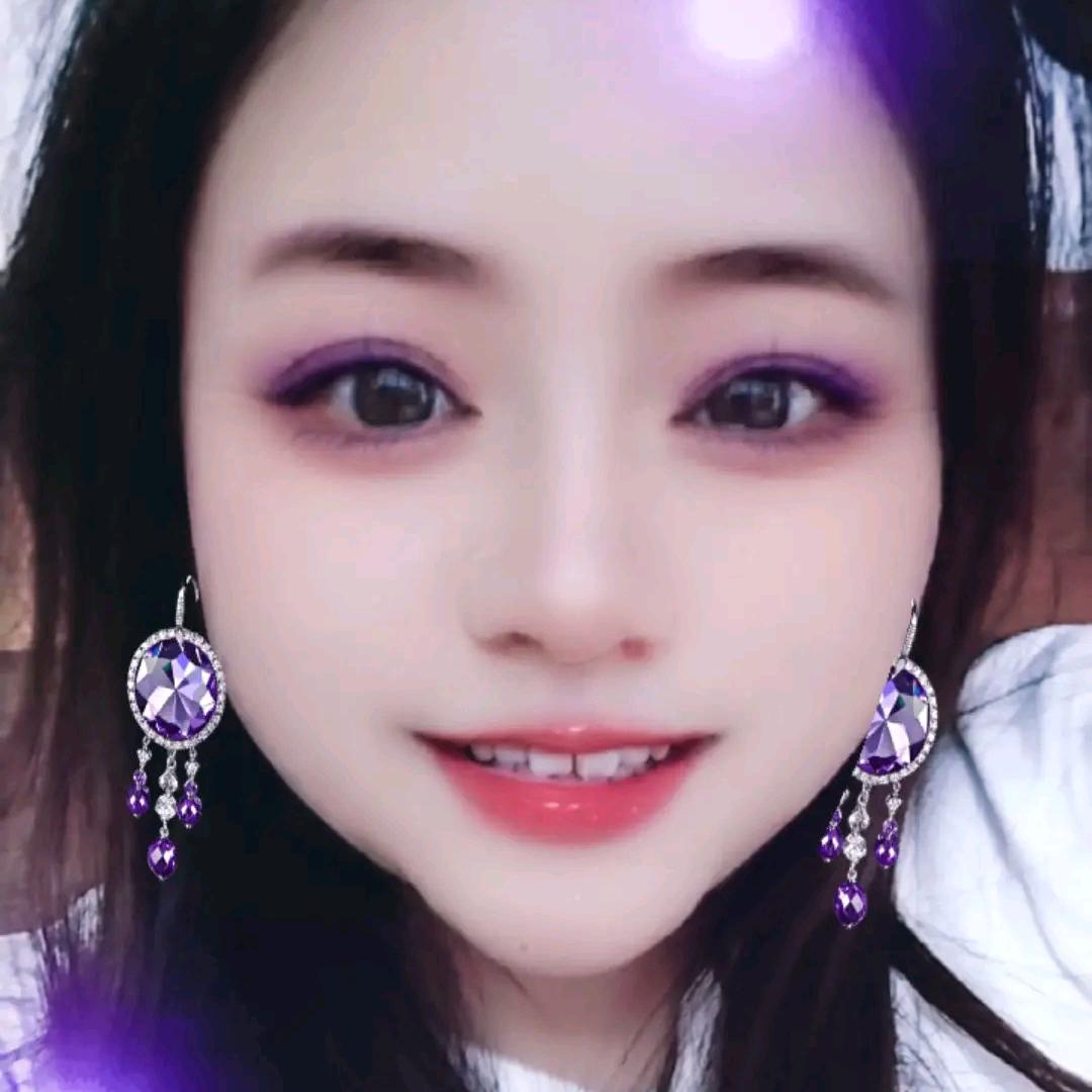 通城大光明眼镜（南门百佳兴超市大门口旁）