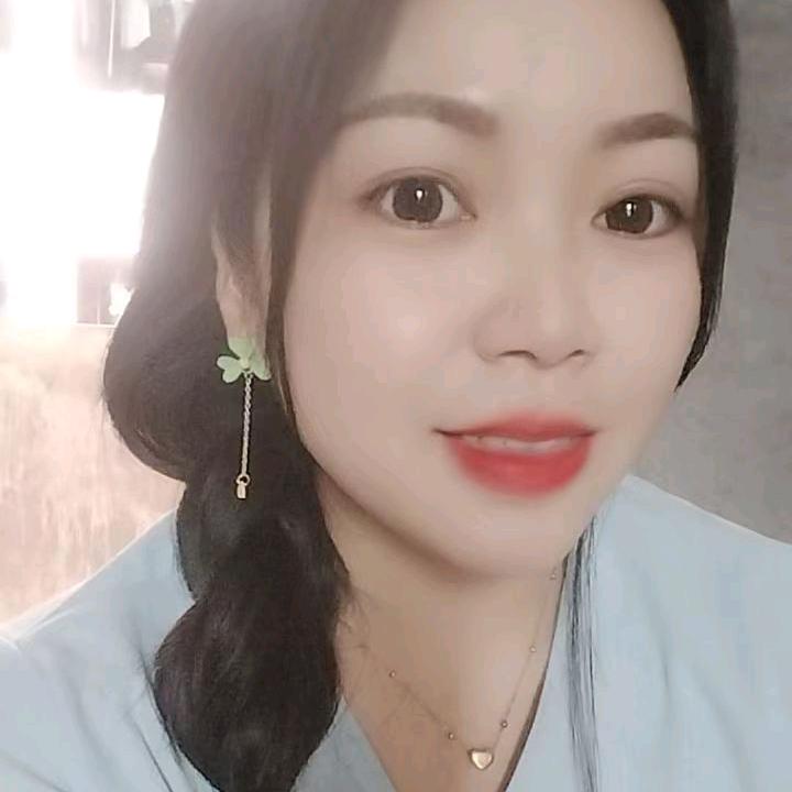 爱笑的哒哒