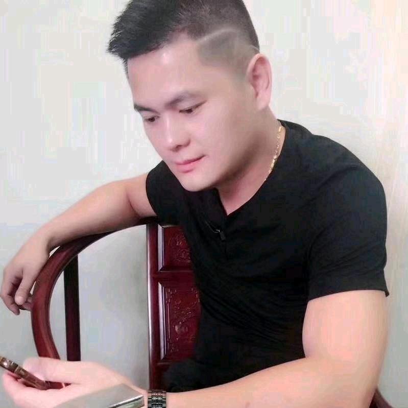 清 晨 的 阳 光