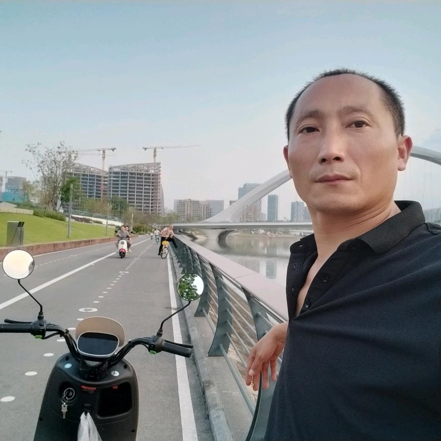 乐山农村小四哥