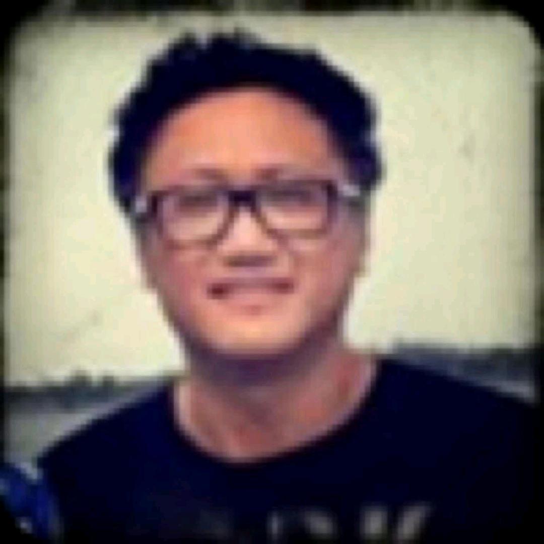 阳光洒在旅途上