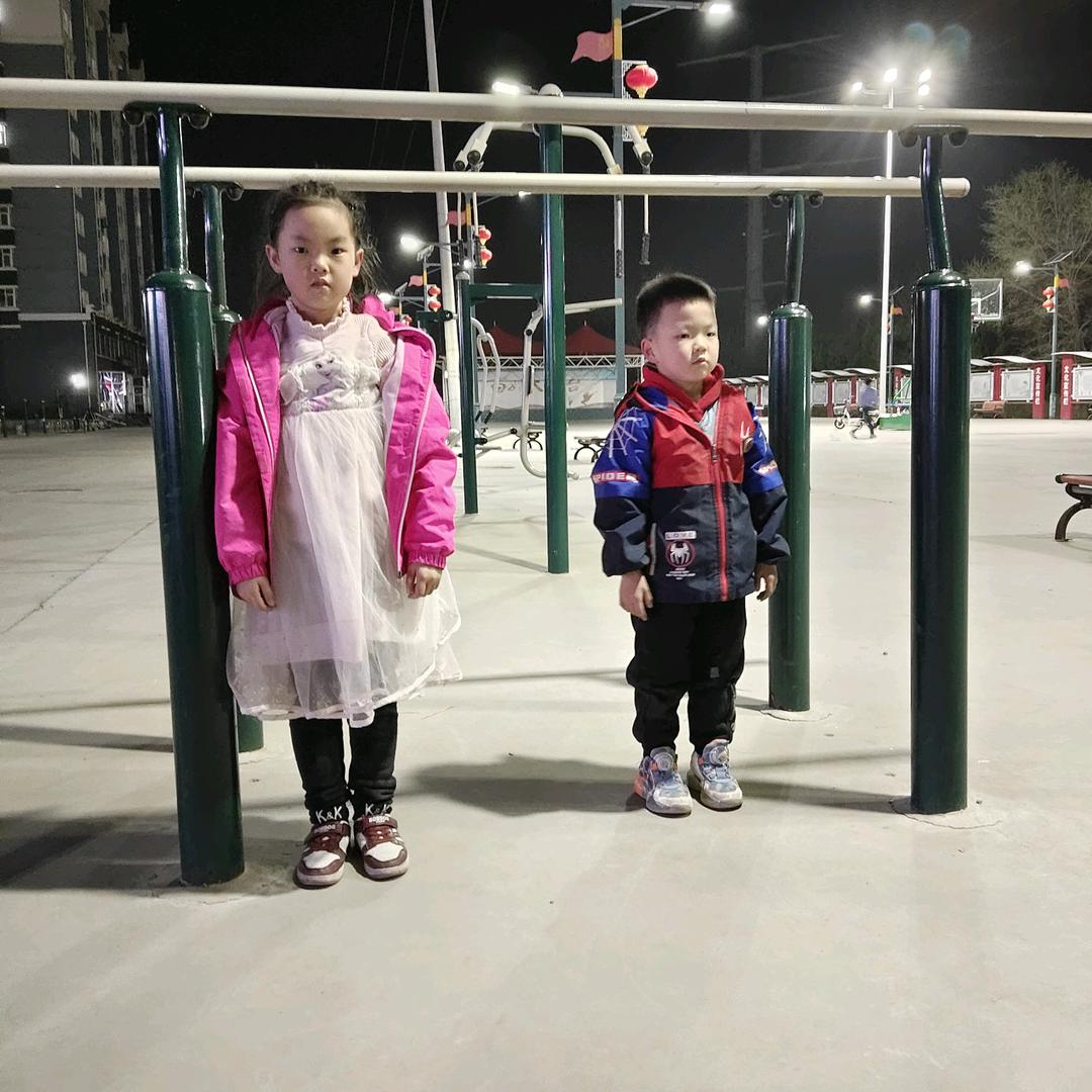 东东