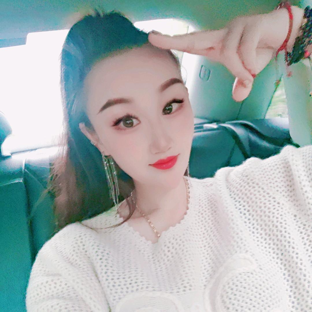 菲菲女装穿搭五号店