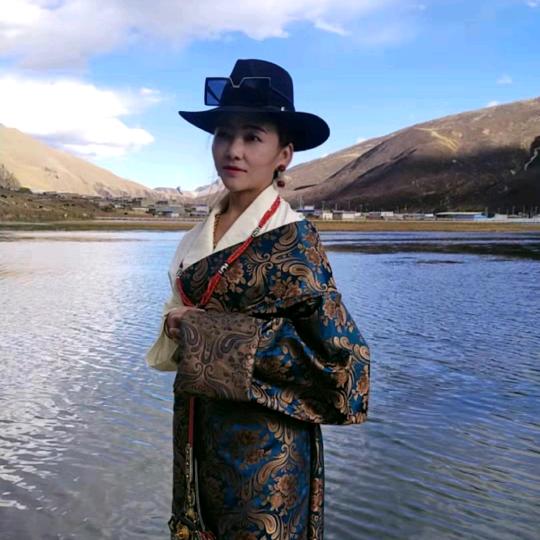 德吉曲珍📿