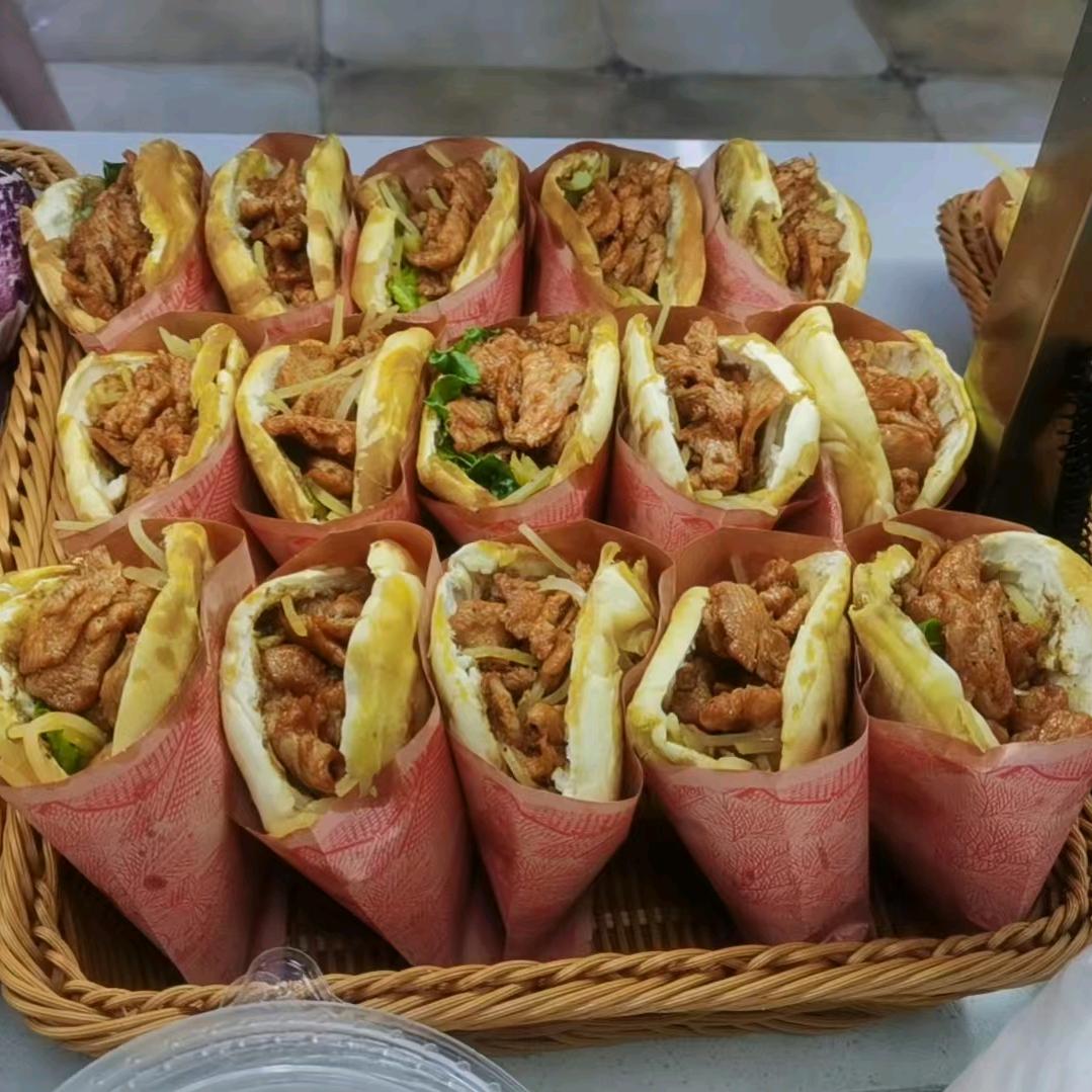 商医壹桶干拌冒菜（丰瑞德餐厅）