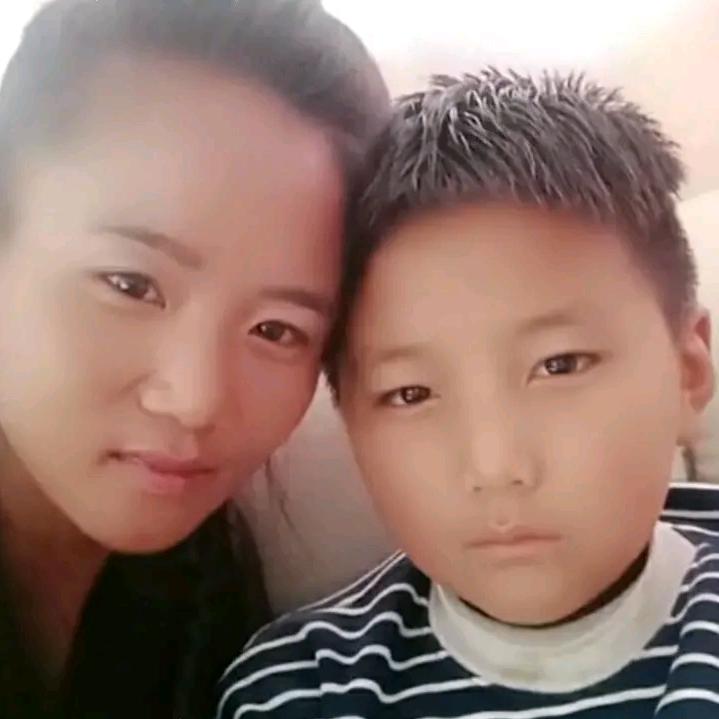云南佤族老黑婆