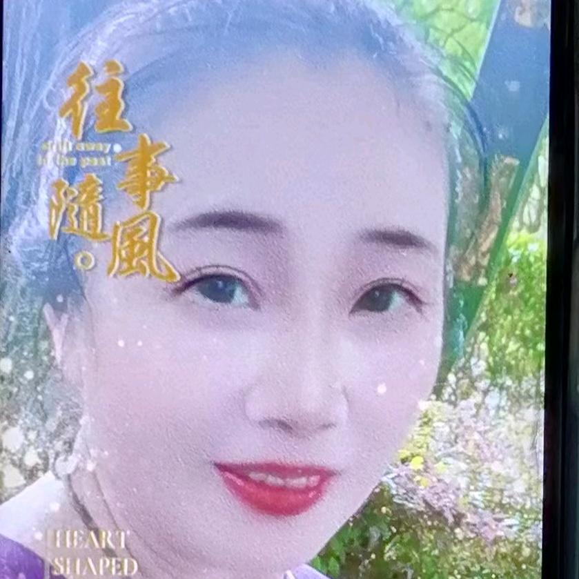 琳琳爱唱歌