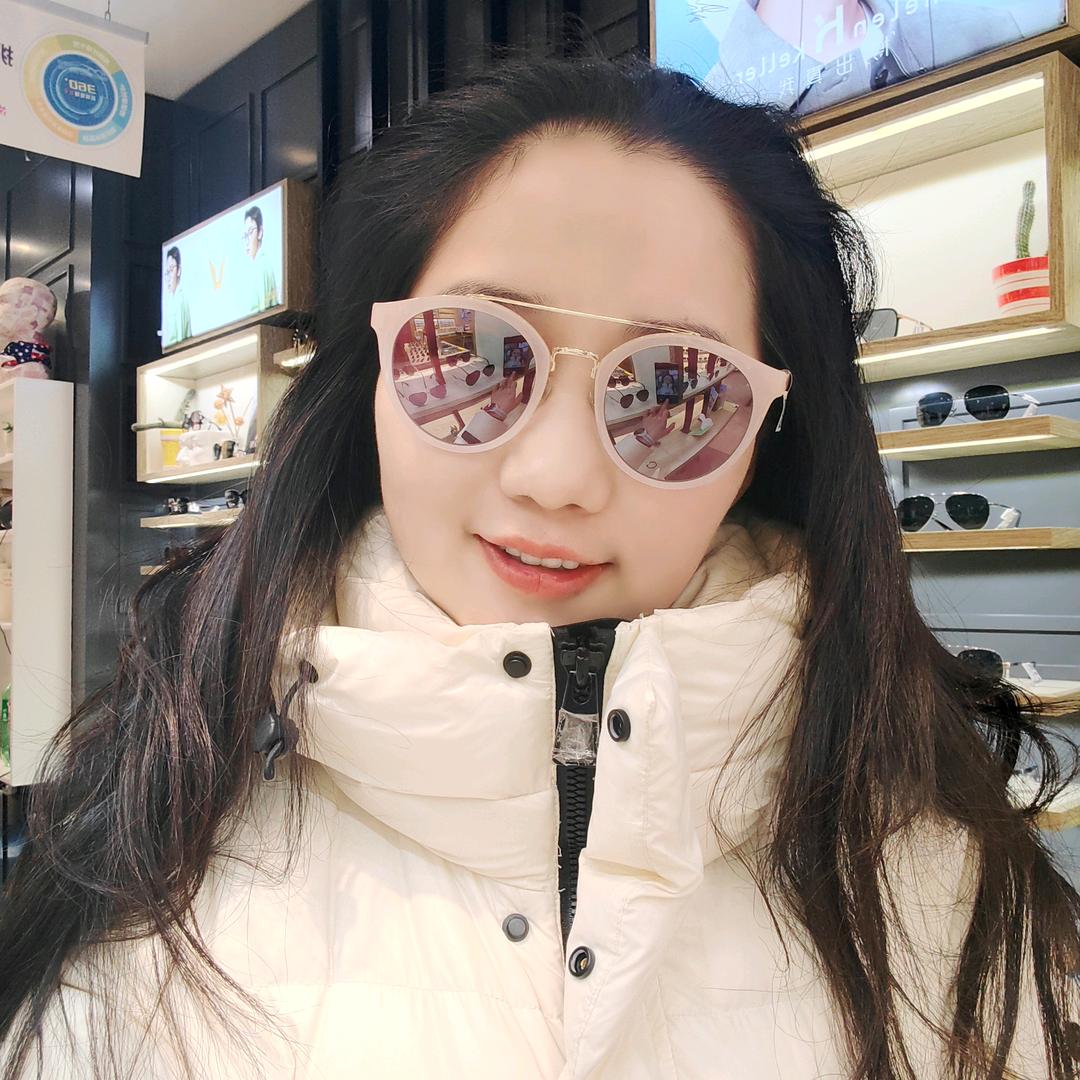 全视眼镜郑经理