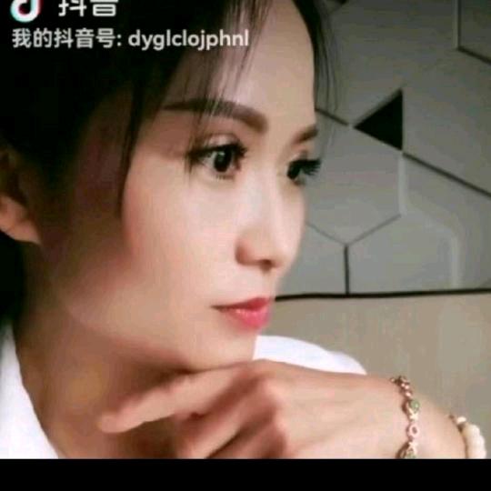 嫣然一笑❤️