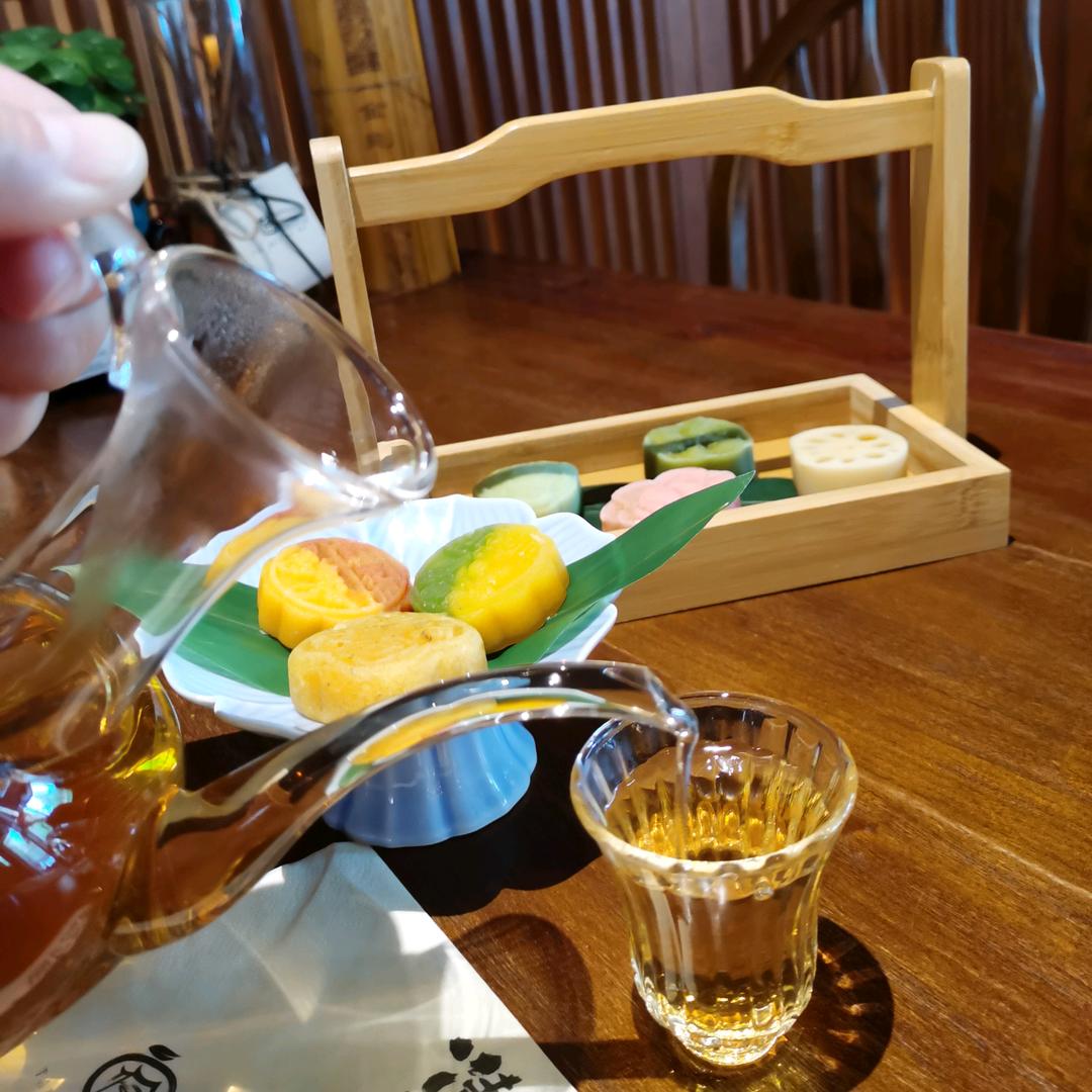 小肚溜圆自助旋转小火锅