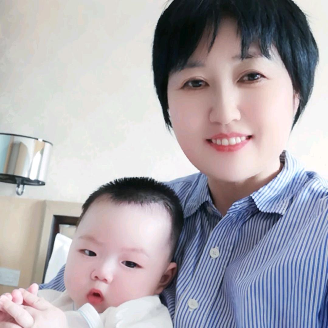 钱喜果育婴师（爱多步智能按摩鞋销售）