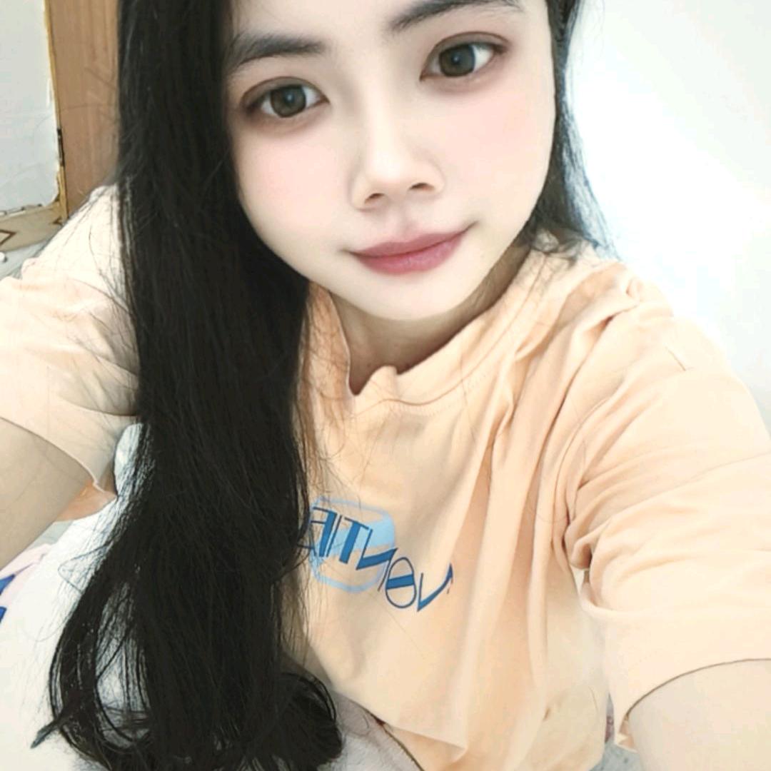 小何