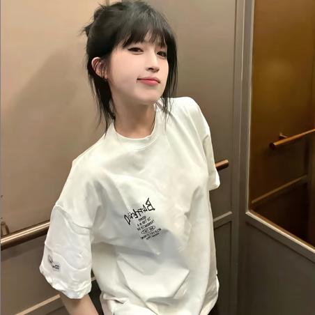 梅梅-