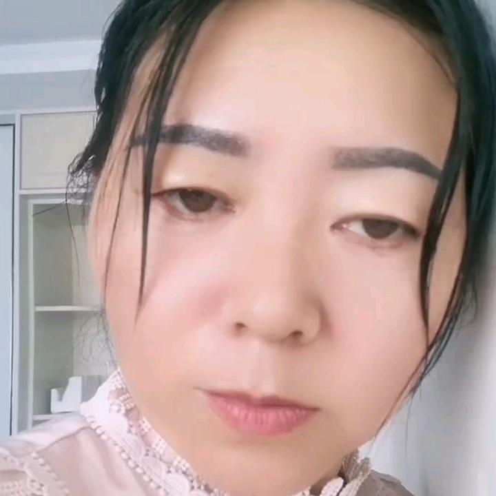 你开心我就笑😄😄