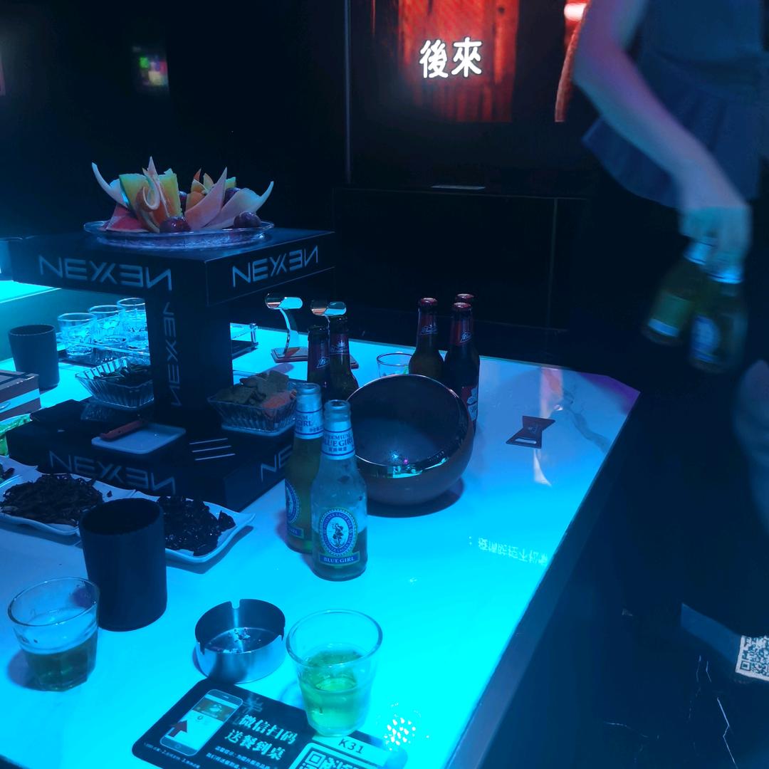 忘情冷雨夜
