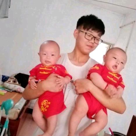 双胞胎奶奶的苦与乐