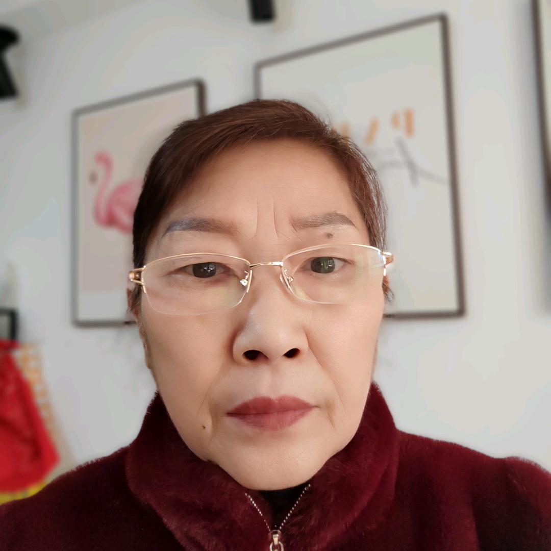马英英