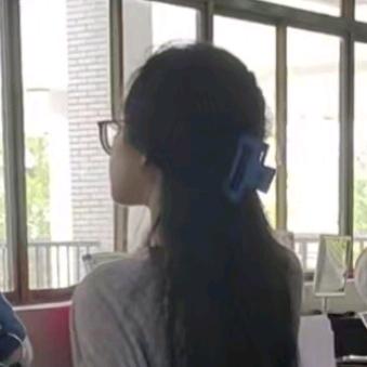 喵呜一口吃掉你