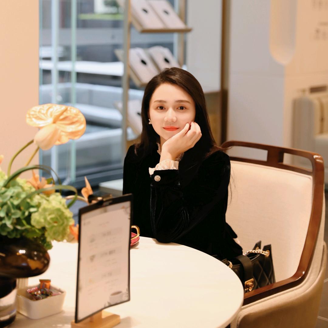 广发四月天 罗英之