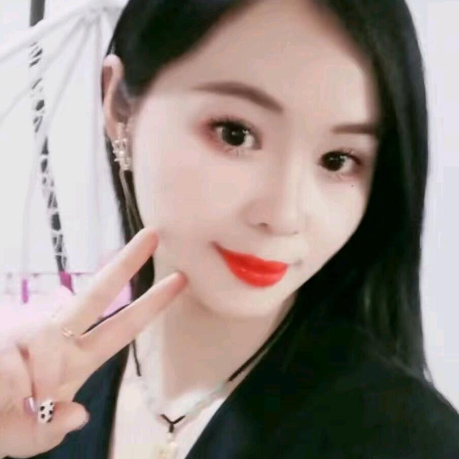 爱穿丝袜的小妹