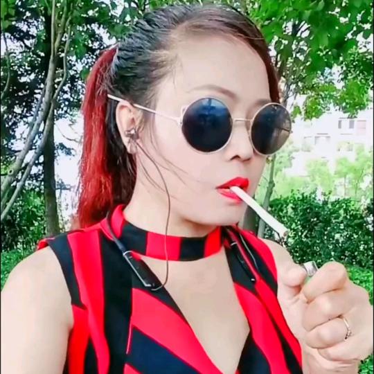 83年的快乐女神开心果