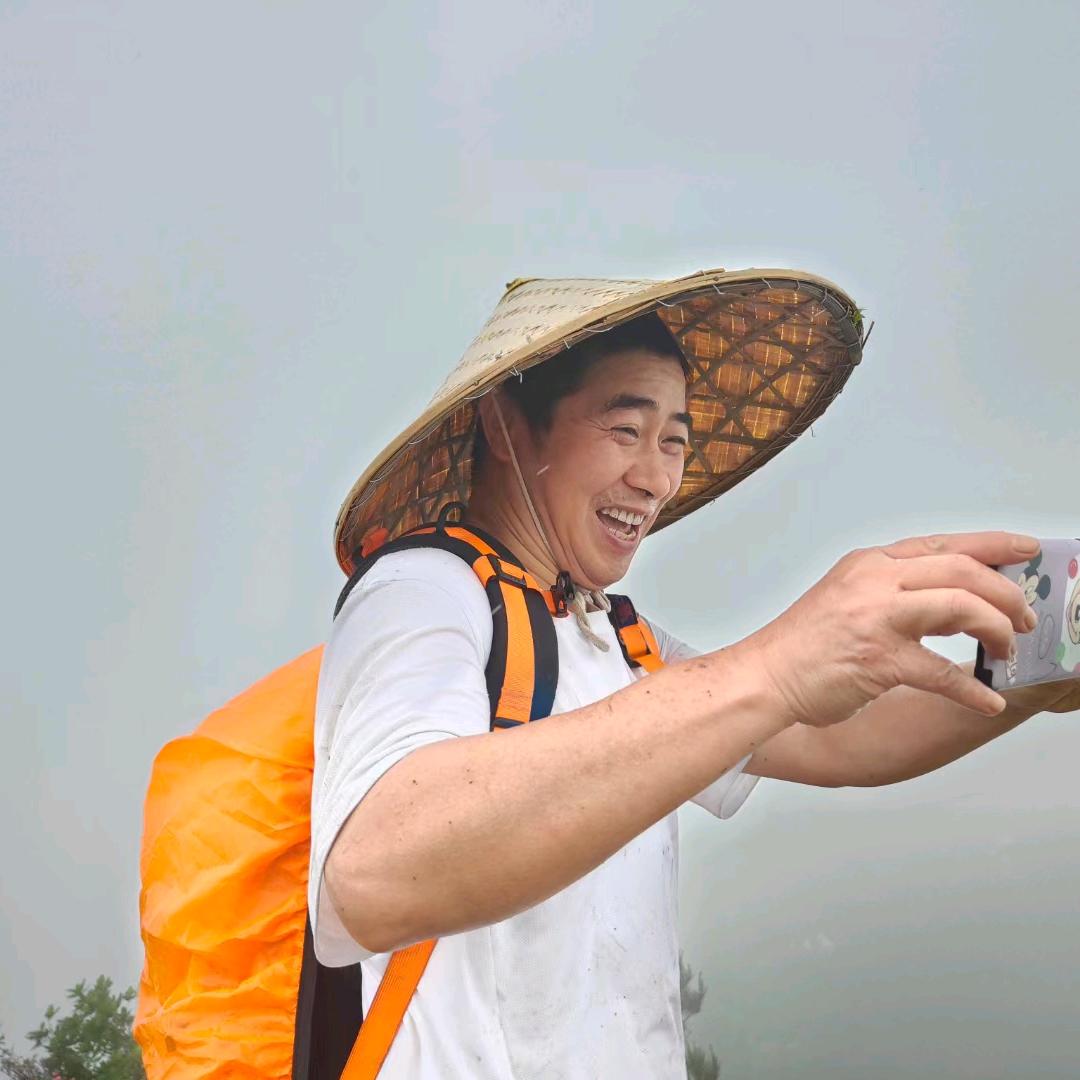 余老兵户外书法