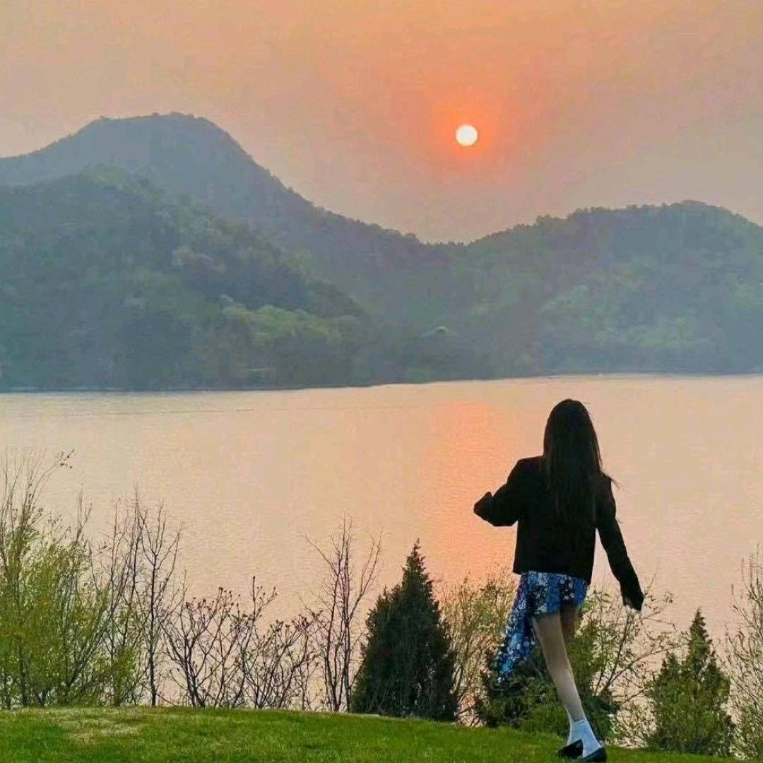 花非花，雾非雾