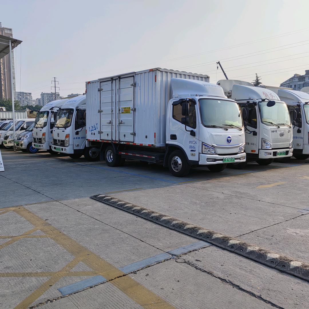 成都二手新能源货车展场（鄢老板）